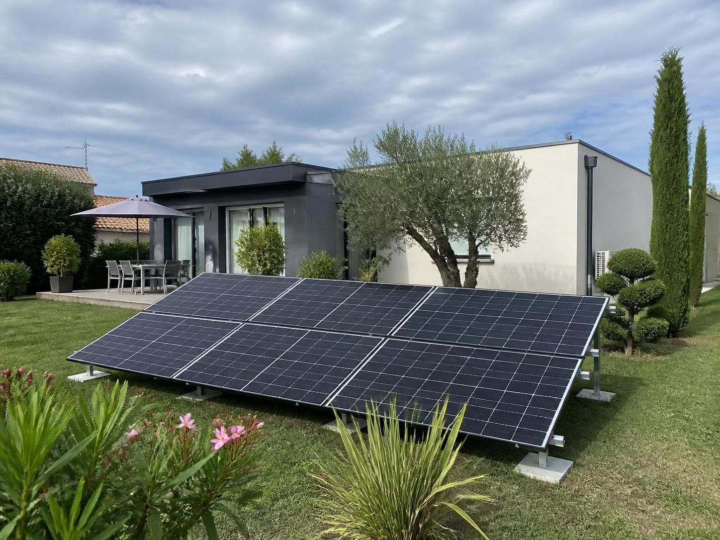 découvrez notre guide pratique pour choisir le support au sol idéal pour vos panneaux solaires et optimiser leur installation en toute simplicité.