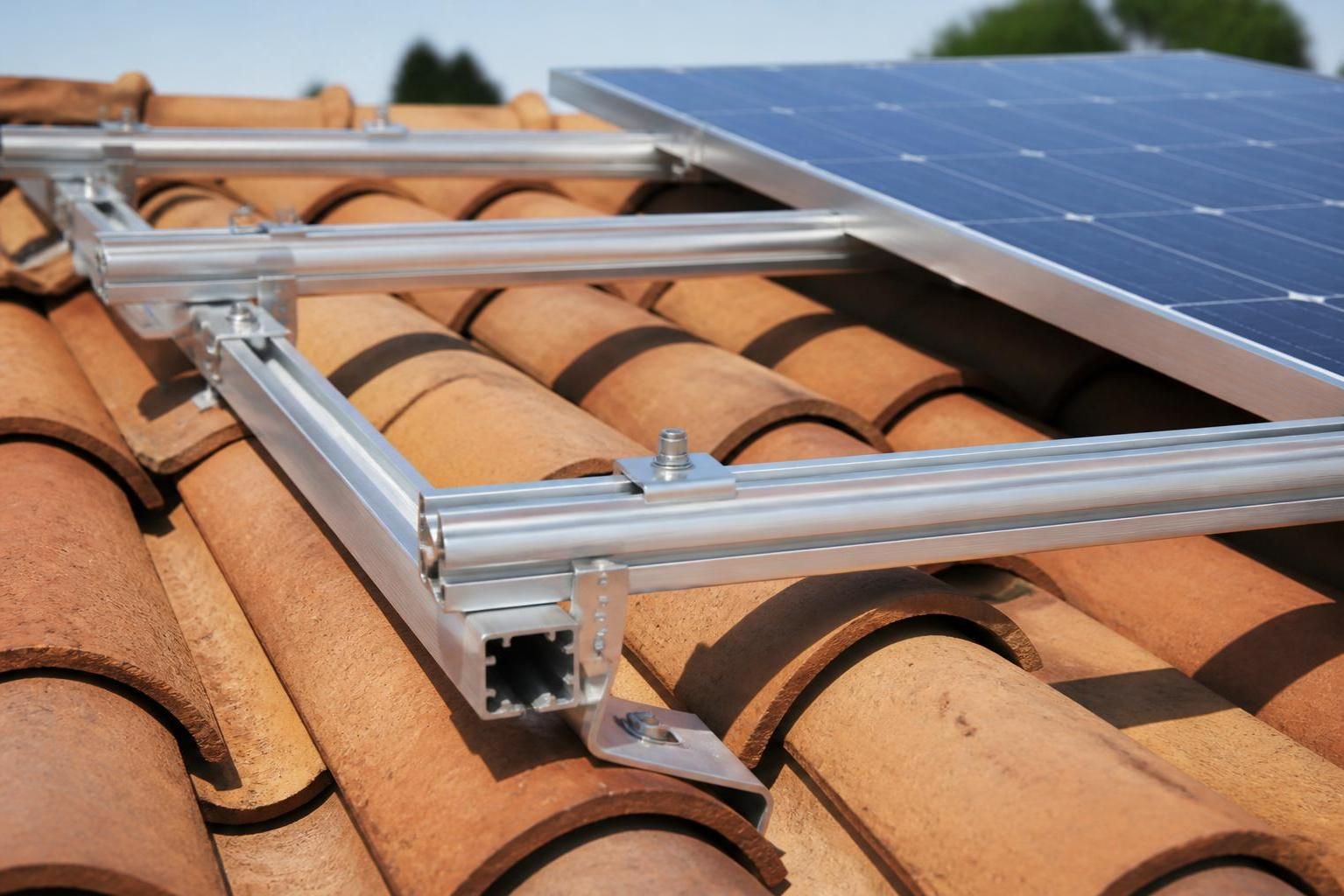 découvrez comment choisir le profilé de rails idéal pour optimiser l'installation de vos panneaux solaires, assurer leur stabilité et maximiser leur performance énergétique.