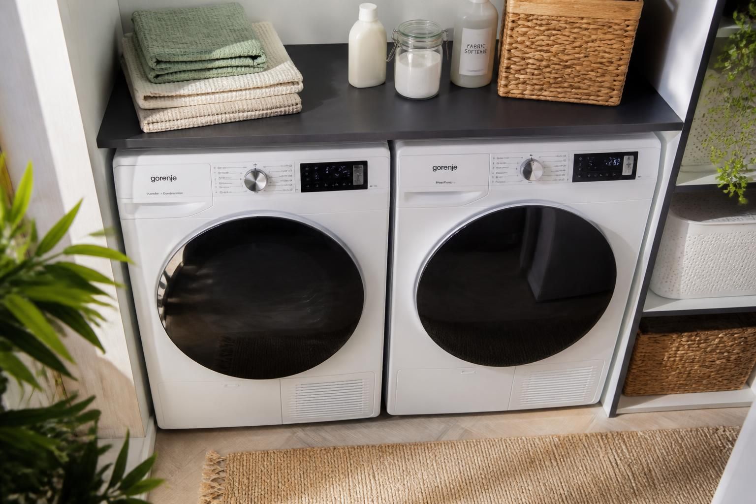 découvrez notre comparatif économique entre sèche-linge à condensation et sèche-linge à pompe à chaleur pour déterminer quelle option est la plus rentable et adaptée à vos besoins.
