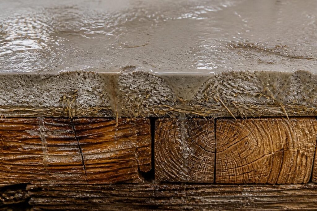découvrez les raisons pour lesquelles le ragréage fibré peut ne pas sécher correctement sur un plancher en bois et apprenez les solutions pour assurer un séchage optimal.