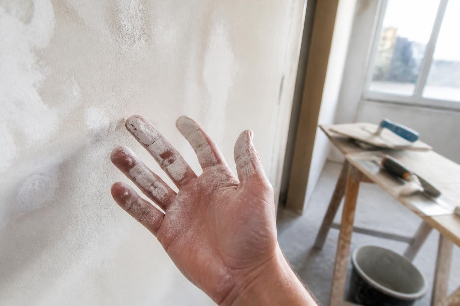 découvrez les raisons pour lesquelles votre enduit knauf devient poudreux après séchage et comment y remédier efficacement.